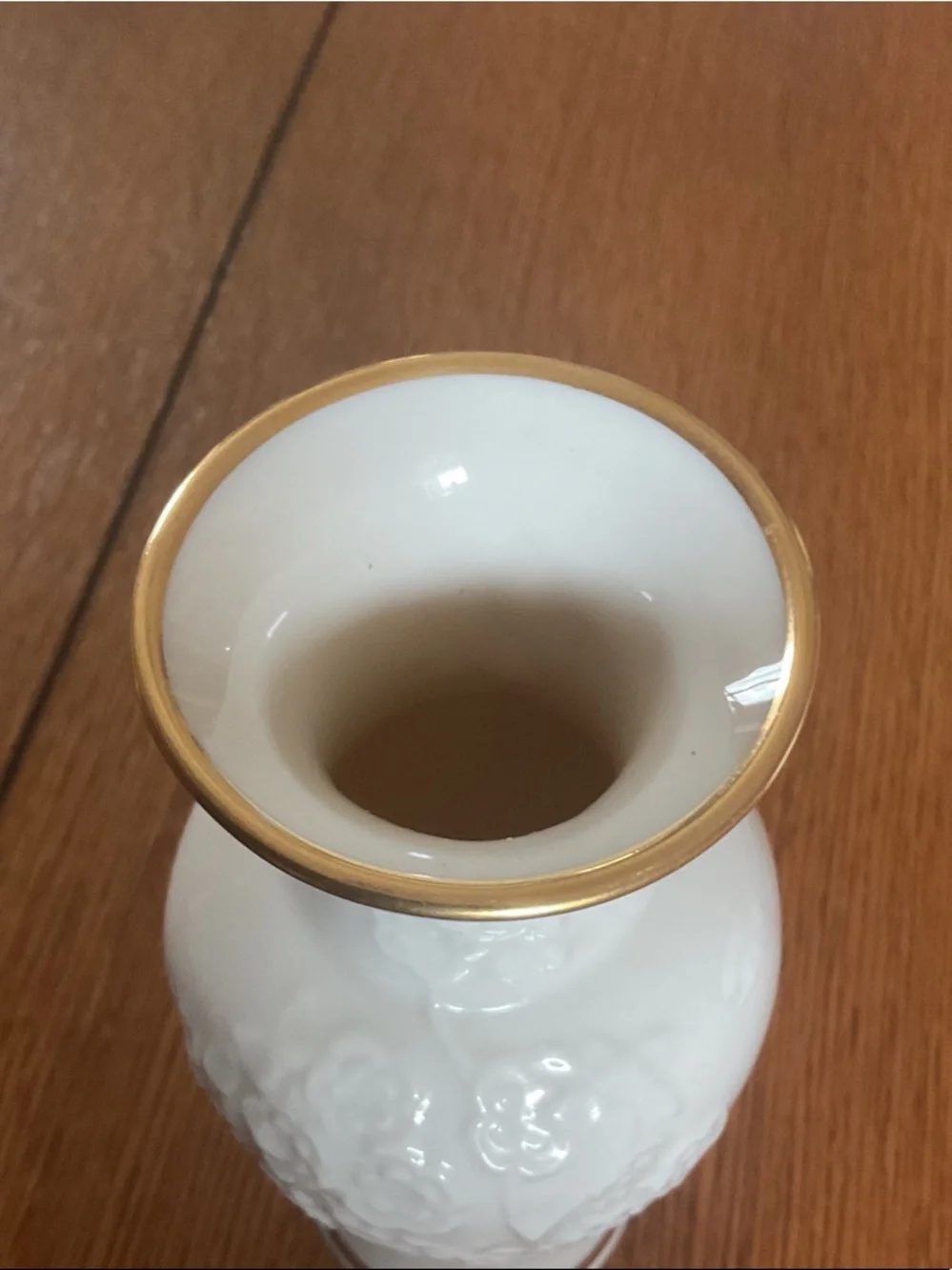 Lenox ivory vase withe gold trim.